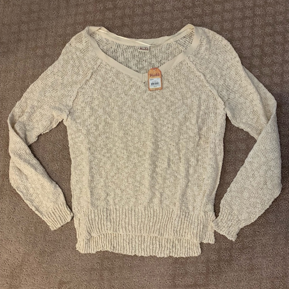 MUDD Brand Pull Over